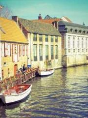 Girlfriends  lt;/pgt